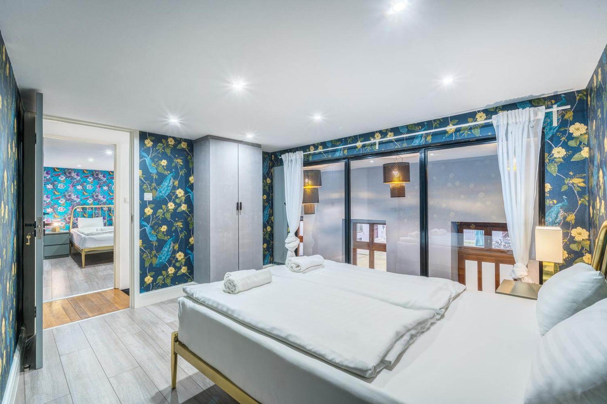 Azure Oasis In The Heart Of The City Budapest Exterior photo